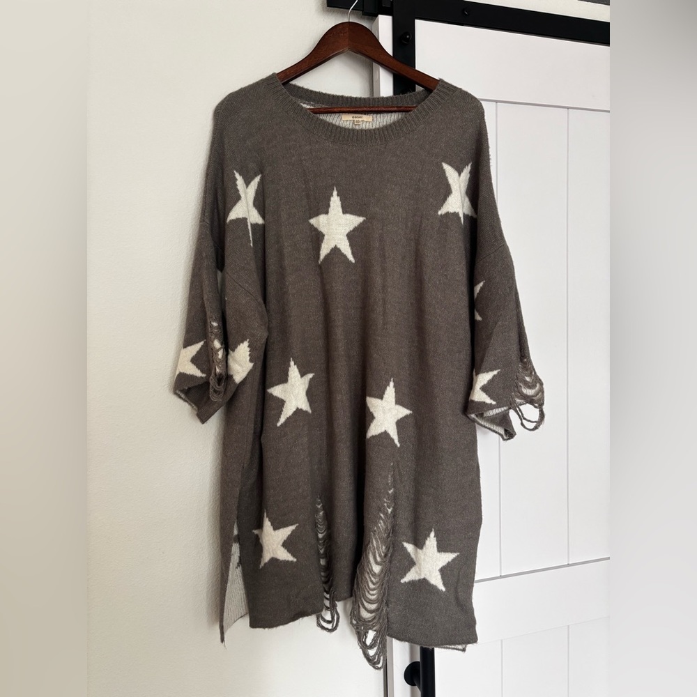 Easel Gray and White Star Knit Sweater S/M Size
